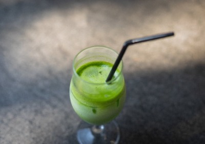 为什么大牌茶企都选覆膜铁罐？内行才懂的细节