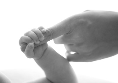 百日宴伴手礼太普通？试试把宝宝生肖绣在盒上