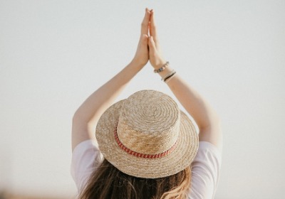 Logo印在哪儿效果最好？实测5种布局的拆箱体验