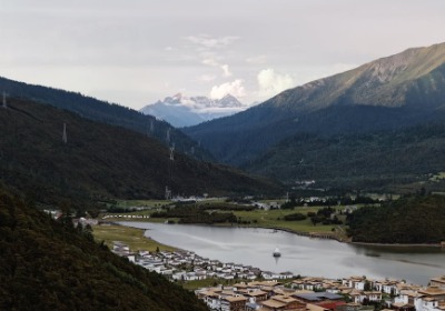 潮鞋收藏家：你的收藏，配得上怎样的‘家’？ | 2026年专业存储指南