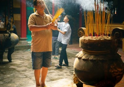 我们为一条项链，设计了27种开盒仪式感