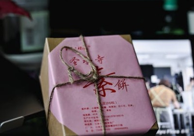 开箱体验的源头：从设备稳定性到包装精度的全链路解析