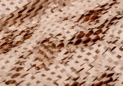 高湿环境下的瓦楞纸板抗压性能衰减模型与应对方案 | 盒艺家包装干货