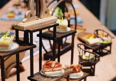 地堆陈列中包装结构力学与视觉动线设计原则