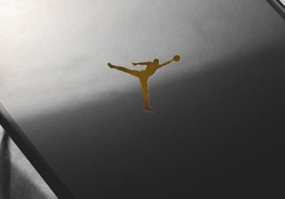 潮牌主理人：鞋盒才是我们最想被晒的‘单品’