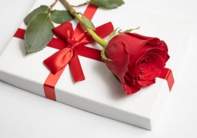 粽子礼盒设计：老字号如何靠包装吸引年轻人？