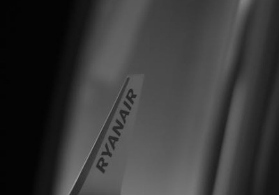 我们拆了100个爆款包裹，发现飞机盒都藏着这个细节