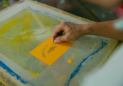 为什么你的产品总显得廉价？可能是包装盒少了这道丝印工序