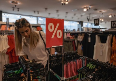 服装退货率降低15%？源头工厂拆解快递盒抗压结构