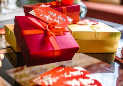 婚礼伴手礼盒：如何用包装让宾客记住你 | 2026年重庆包装趋势