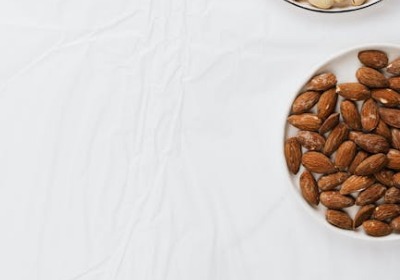 别再用普通坚果送礼了，今年流行这种创意礼盒