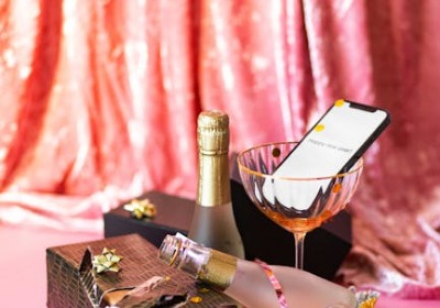 香水展上，为什么大牌展柜总能让观众驻足？