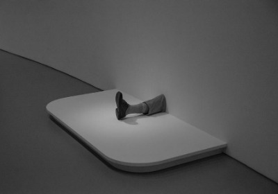 今年圣诞，大牌都在用这种会“发光”的包装盒