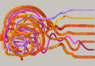 从香水瓶到展台，我们为品牌提供完整的视觉方案。