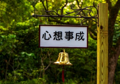 企业如何通过卷材包装实现集约化采购以对冲包装成本波动？