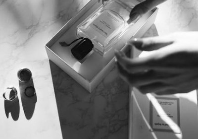 别让包装稀释香水价值：小众品牌如何用定制突围？