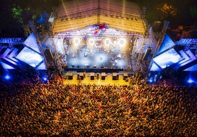 音乐周边包装材质对声学产品附加值的提升研究