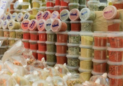 调味品包装升级：礼品化趋势下的设计风格与成本控制策略