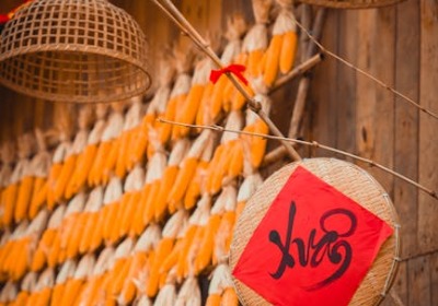 传统民俗符号在礼品包装设计中的视觉权重研究