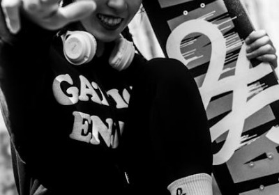 国潮视觉与马口铁材质碰撞：低起订量年货礼盒如何打造“开箱仪式感”？