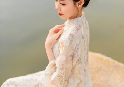 苏州丝绸纹样如何让一款小众香水的包装溢价翻倍