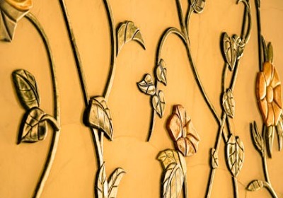 浮雕金工艺的压痕深度与金属层附着力参数控制