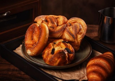 烘焙伴手礼的品牌溢价：如何通过小批量定制实现差异化开箱体验