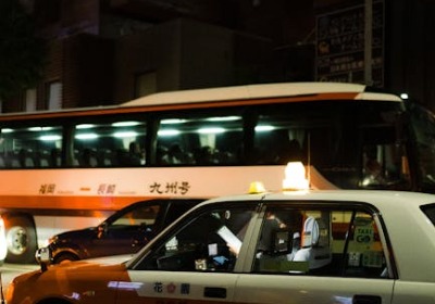 极低成本包装的结构工程学：如何利用AI算力优化纸张开料率？