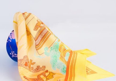 丝绸纹样上包装，你的产品也能卖出文创价