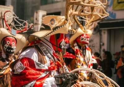 从图纸到成品：化妆品包装瓶模具全链路定制方案