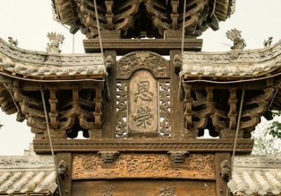 蜂窝纸折叠结构对缓冲性能的影响：不同折叠方式的能量吸收对比
